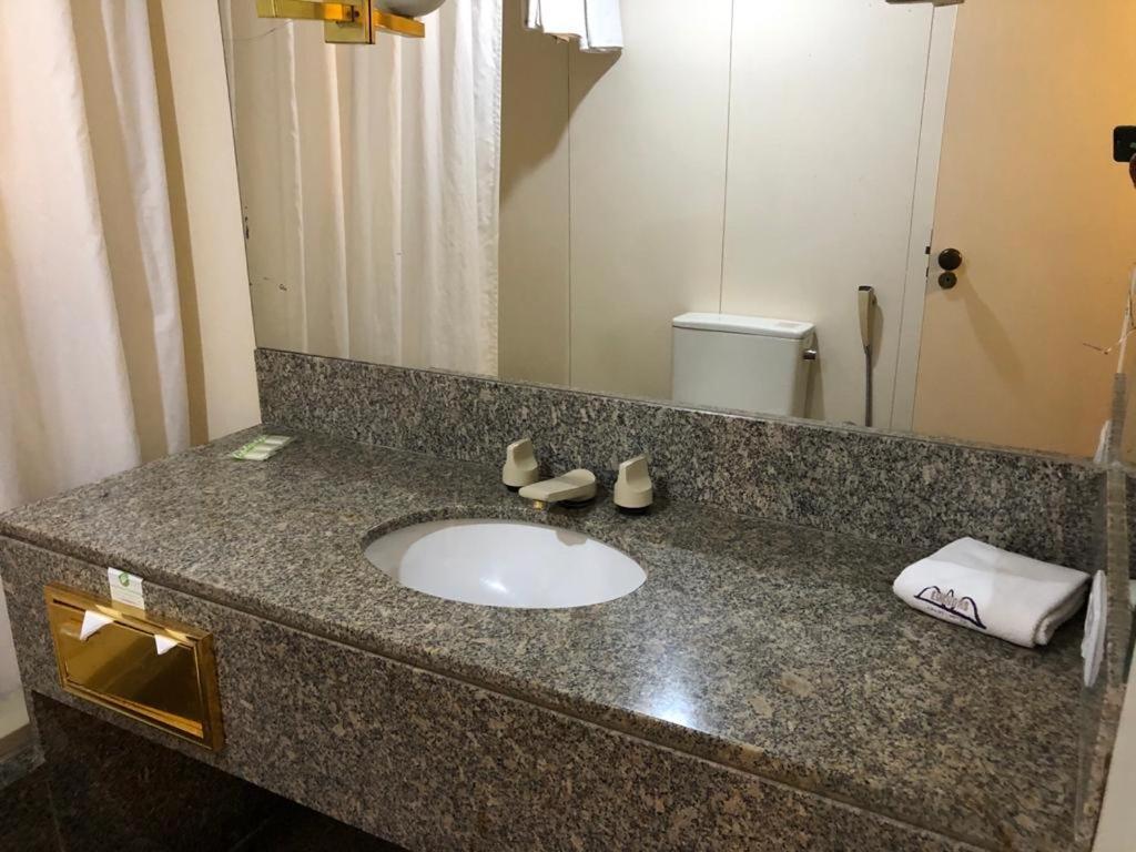 Apart Hotel No Coracao De Brasilia Kubitschek Plaza Eksteriør bilde